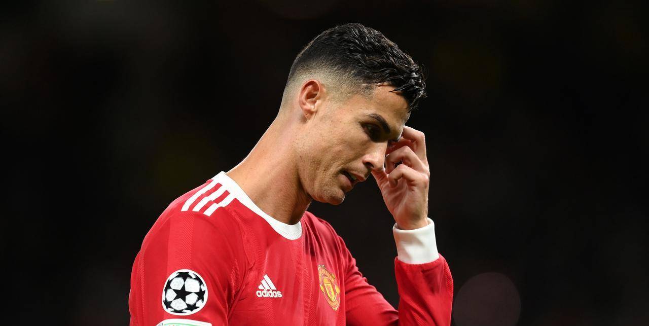 关于C罗在曼联比赛中重要助攻，反败为胜引发热议！比赛高潮迭起的信息-爱游戏入口站