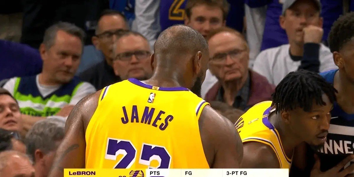 包含詹姆斯重要时刻战术调整，瑞士队带队取胜！全场沸腾不已的词条-爱游戏官方平台